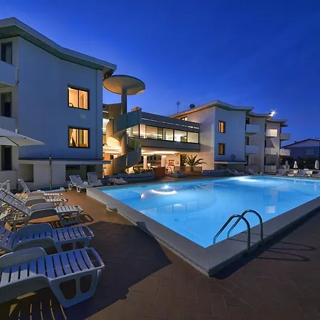Aparthotel Tirreno 4*