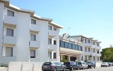 Tirreno 4*